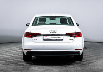 Подержанный автомобиль Audi A4 Sedan 2018 года (6 фото)