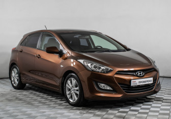 Подержанный автомобиль Hyundai i30 Hatchback 2012 года (3 фото)
