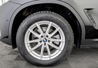 Подержанный автомобиль BMW X4 2020 года (18 фото)