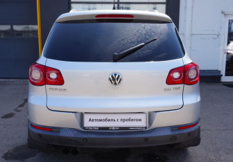 Подержанный автомобиль Volkswagen Tiguan 2010 года (6 фото)