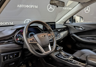 Подержанный автомобиль Москвич 3 2023 года (15 фото)