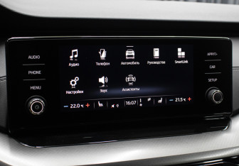 Подержанный автомобиль Skoda Octavia Liftback 2020 года (17 фото)
