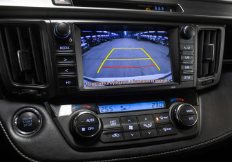 Подержанный автомобиль Toyota RAV4 2019 года (17 фото)