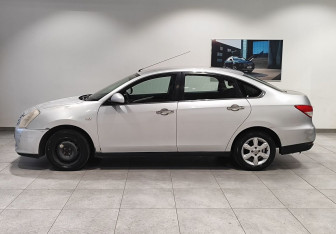 Подержанный автомобиль Nissan Almera Sedan 2013 года (8 фото)