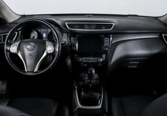 Подержанный автомобиль Nissan X-Trail 2018 года (12 фото)