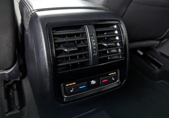 Подержанный автомобиль Volkswagen Passat Sedan 2021 года (29 фото)