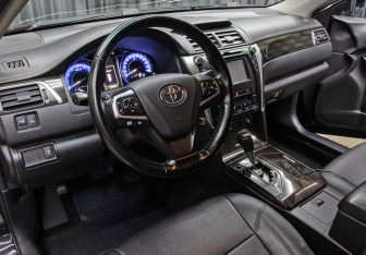Подержанный автомобиль Toyota Camry Sedan 2015 года (16 фото)