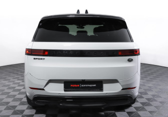Подержанный автомобиль Land Rover Range Rover Sport 2023 года (6 фото)