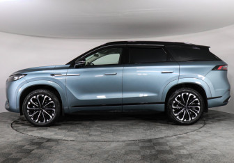 Подержанный автомобиль Jaecoo J8 2024 года (8 фото)