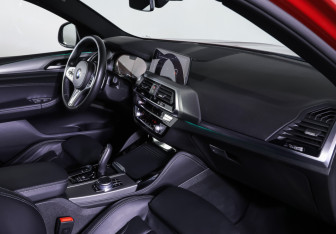 Подержанный автомобиль BMW X4 2020 года (11 фото)