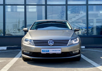 Подержанный автомобиль Volkswagen Passat CC 2012 года (2 фото)