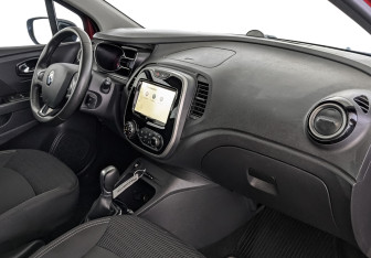 Подержанный автомобиль Renault Kaptur 2020 года (13 фото)