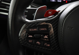 Подержанный автомобиль BMW X6 M 2022 года (16 фото)