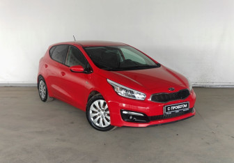 Подержанный автомобиль Kia Ceed Hatchback 2016 года (3 фото)