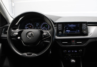 Подержанный автомобиль Skoda Rapid Liftback 2022 года (8 фото)