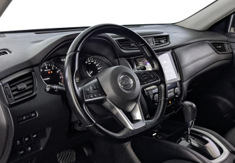 Подержанный автомобиль Nissan X-Trail 2019 года (15 фото)
