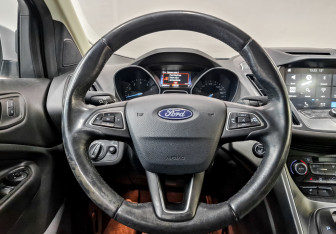 Подержанный автомобиль Ford Kuga 2018 года (21 фото)