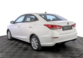 Подержанный автомобиль Changan Alsvin 2023 года (7 фото)