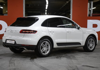 Подержанный автомобиль Porsche Macan 2017 года (5 фото)