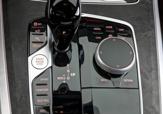 Подержанный автомобиль BMW X5 2022 года (30 фото)