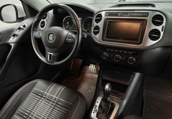 Подержанный автомобиль Volkswagen Tiguan 2016 года (10 фото)