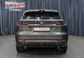 Подержанный автомобиль Changan UNI-K 2022 года (6 фото)