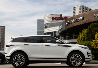 Подержанный автомобиль Land Rover Range Rover Evoque 2020 года (3 фото)