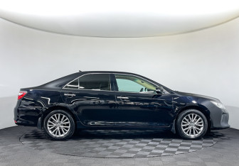 Подержанный автомобиль Toyota Camry Sedan 2016 года (4 фото)