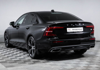 Подержанный автомобиль Volvo S60 2019 года (7 фото)