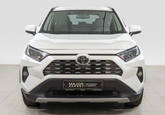 Подержанный автомобиль Toyota RAV4 2021 года (2 фото)