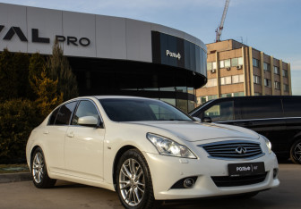 Подержанный автомобиль Infiniti G Sedan 2012 года (2 фото)