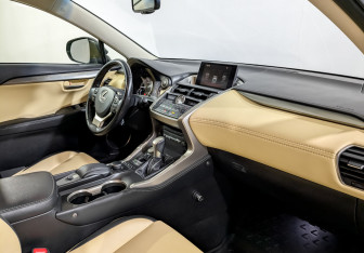 Подержанный автомобиль Lexus NX 2016 года (11 фото)