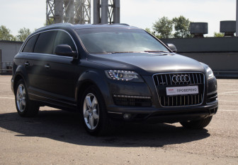 Подержанный автомобиль Audi Q7 2014 года (3 фото)