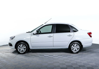 Подержанный автомобиль LADA (ВАЗ) Granta Sedan 2023 года (3 фото)