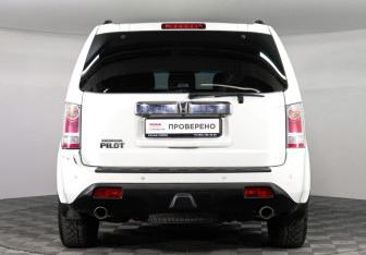 Подержанный автомобиль Honda Pilot 2012 года (5 фото)