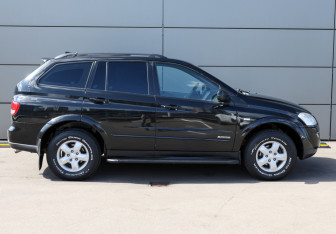 Подержанный автомобиль SsangYong Kyron 2011 года (4 фото)