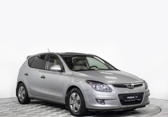 Подержанный автомобиль Hyundai i30 Hatchback 2010 года (3 фото)