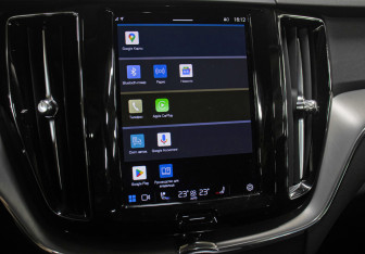 Подержанный автомобиль Volvo XC60 2021 года (18 фото)