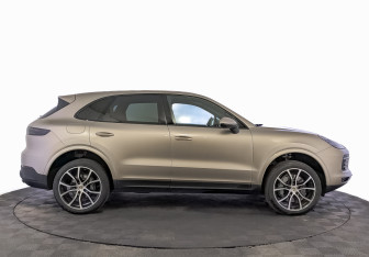 Подержанный автомобиль Porsche Cayenne 2018 года (4 фото)