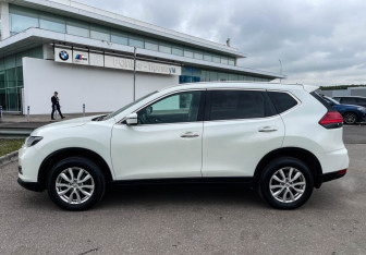Подержанный автомобиль Nissan X-Trail 2019 года (8 фото)