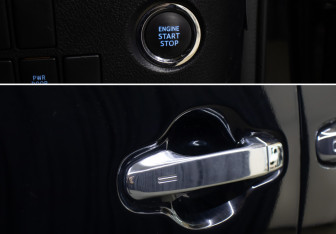 Подержанный автомобиль Toyota Vellfire 2016 года (21 фото)