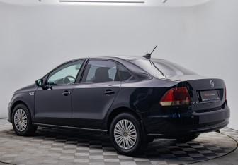 Подержанный автомобиль Volkswagen Polo Sedan 2017 года (3 фото)