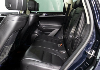 Подержанный автомобиль Volkswagen Touareg 2015 года (16 фото)