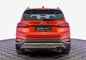 Подержанный автомобиль Hyundai Santa Fe 2020 года (6 фото)