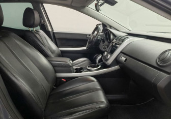 Подержанный автомобиль Mazda CX-7 2008 года (9 фото)
