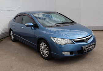 Подержанный автомобиль Honda Civic Sedan 2008 года (3 фото)