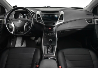 Подержанный автомобиль Hyundai Elantra Sedan 2014 года (6 фото)