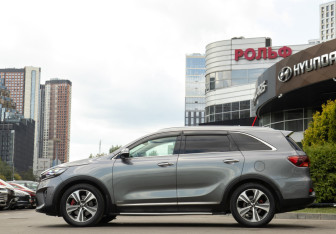 Подержанный автомобиль Kia Sorento 2018 года (6 фото)