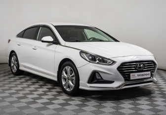 Подержанный автомобиль Hyundai Sonata 2019 года (3 фото)