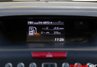 Подержанный автомобиль Honda CR-V 2013 года (15 фото)